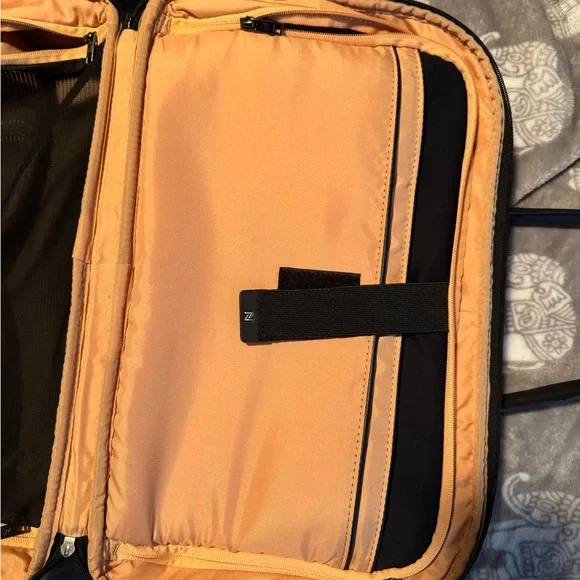 Nomad Lane Black Bento Bag V. 4 Travel Bag + Toiletry & Electronics Bags - Picture 9 of 14